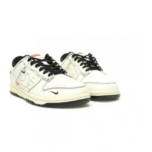 【AT11438】シュプリーム × ナイキSB ダンクロー 限定コラボレーションスニーカー | Nike Dunk