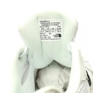 【AT11449】ノースフェイスSOLID TECHシリーズ：軽量なメッシュテクノロジーを採用したアウトドアシューズ | TNF
