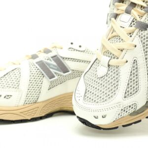 【AT11452】オーラリー × ニューバランス 1906R：ミレニアム美学の革新的な解釈 | New Balance