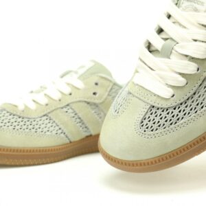 【AT11454】adidas Originals Samba OG スニーカー - 爽やかな抹茶グリーン、ドイツのサッカースタイルを表現 | Adidas