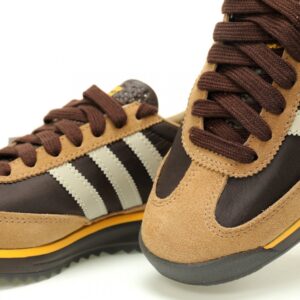 【AT11470】アディダスSL72 OGレトロスニーカー – クラシックな70年代デザイン美学 | adidas