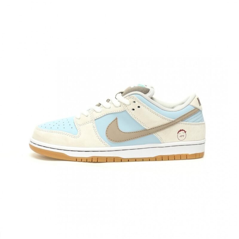 【AT11482】Nike SB Dunk Lowシリーズ: ホワイト＆スカイブルーのストリートスケートボードシューズ | Nike x Travis Scott