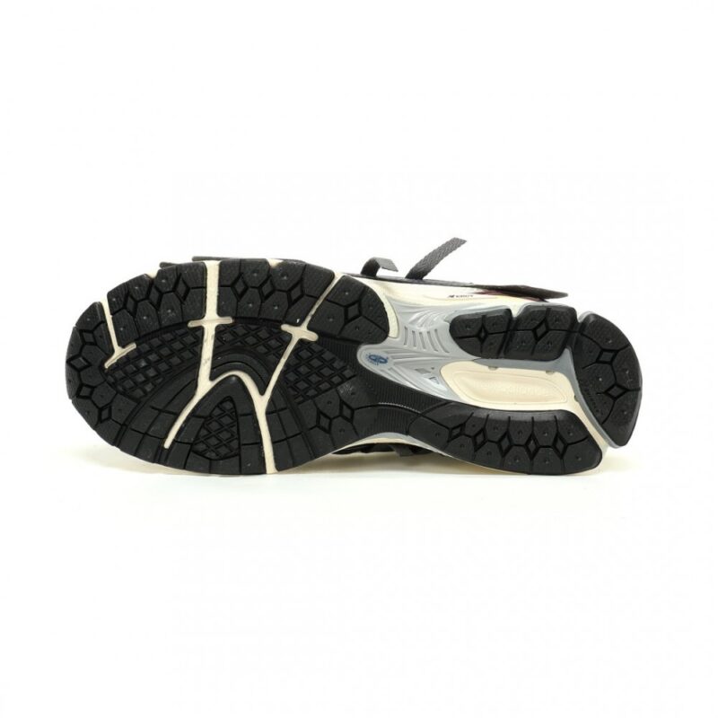 【AT11492】New Balance 1906 Protection Packシリーズランニングシューズ | New Balance