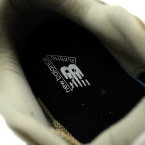 【AT11495】ニューバランス 9060 レトロランニングシューズ - 都会のファッションと機能性を兼ね備えたクラシックシリーズ | New Balance