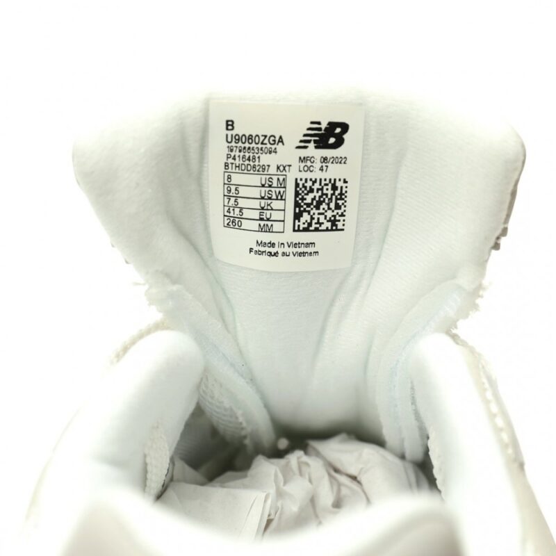 【AT11496】New Balance ニューバランス 9060 ビンテージダッドスニーカー、クラシックな復活 | New Balance