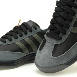 【AT11502】アディダス オリジナルス SL72 OGシリーズ: レトロなファッションの回帰 | Adidas Originals