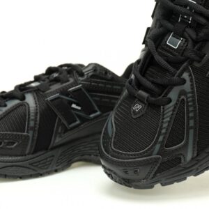 【AT11518】ニューバランス New Balance M1906R 都会のスタイルと快適性を兼ね備えたレトロランニングシューズ | New Balance