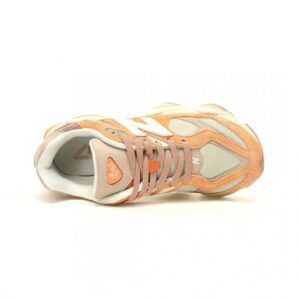 【AT11526】ニューバランス 9060 シリーズ Flat Taupe Copperスニーカー | New Balance