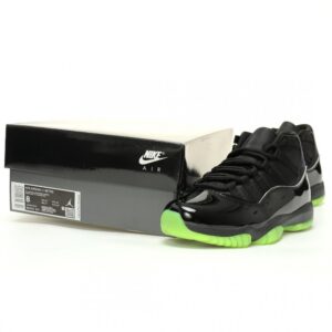 【AT11536】ナイキ エア ジョーダン 11 ハイ バスケットボールシューズ Black/Barely Voltカラー | Nike x Air Jordan