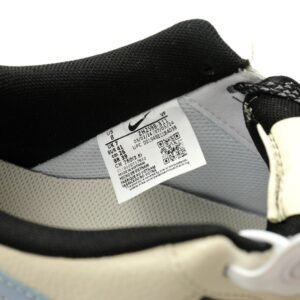 【AT11541】シュプリーム x ナイキ エア フォース 1 07 ロー - ストリートファッションとスポーツの名作 | Nike x Supreme