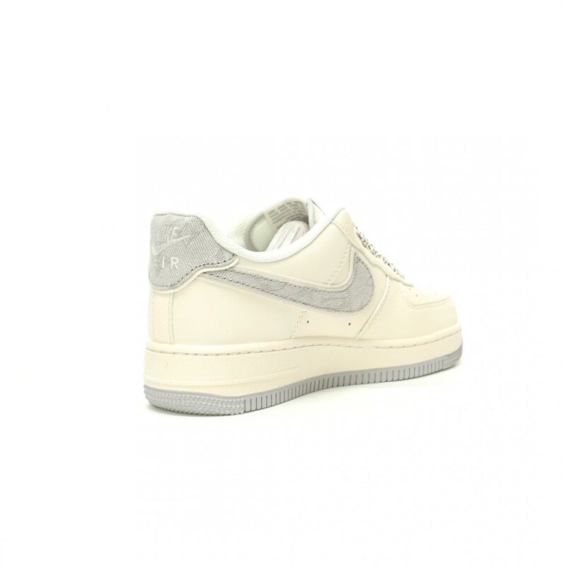 【AT11542】ルイ・ヴィトン x ナイキ Air Force 1 コラボ フランスの高級ブランド Loui Vuitton と スポーツブランド Nike の共同制作商品 | Louis Vuitton x Nike