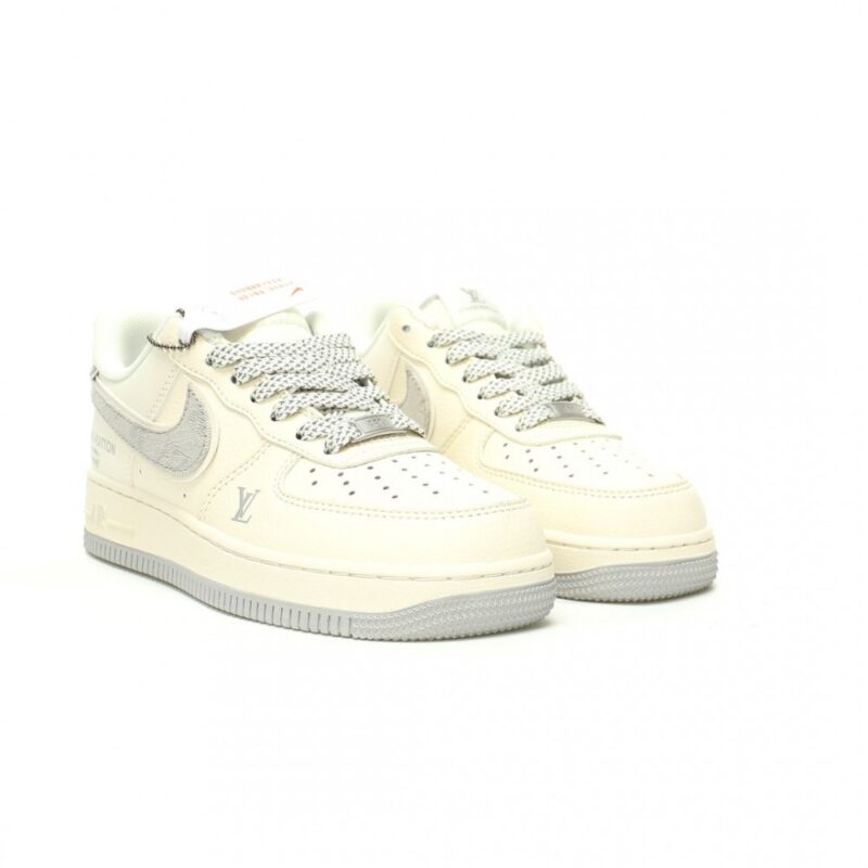 【AT11542】ルイ・ヴィトン x ナイキ Air Force 1 コラボ フランスの高級ブランド Loui Vuitton と スポーツブランド Nike の共同制作商品 | Louis Vuitton x Nike