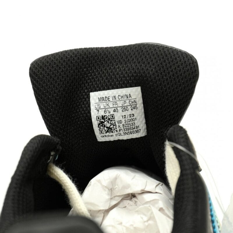 【AT11567】KAWS x アディダス オリジナルス スーパースター コラボレーション スニーカー | Superstar