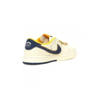 【AT11568】Travis ScottとNike Dunk Lowコラボ！クリーム&青色デザイン、ストリートファッションに最適 | Travis Scott Nike