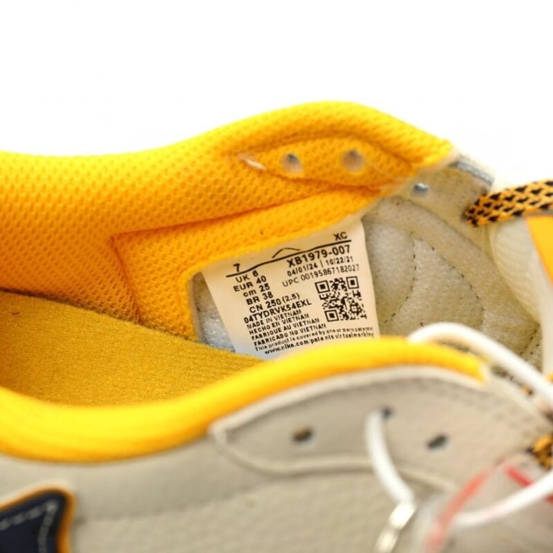 【AT11568】Travis ScottとNike Dunk Lowコラボ！クリーム&青色デザイン、ストリートファッションに最適 | Travis Scott Nike