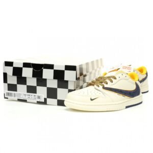 【AT11568】Travis ScottとNike Dunk Lowコラボ！クリーム&青色デザイン、ストリートファッションに最適 | Travis Scott Nike