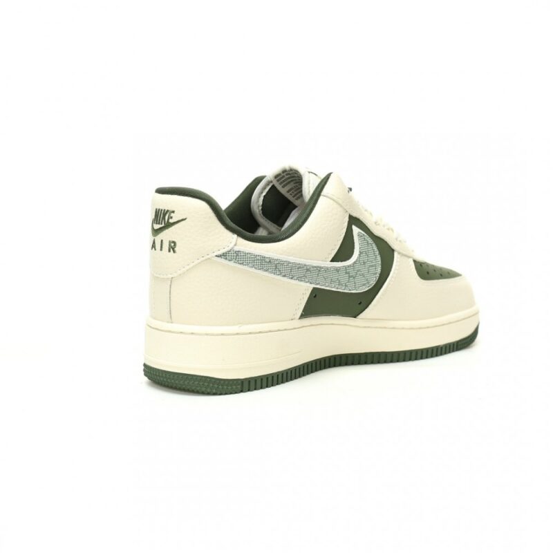 【AT11570】グッチ x ナイキ Air Force 1 Low スニーカー - 最高級なコラボレーション | Gucci x Nike