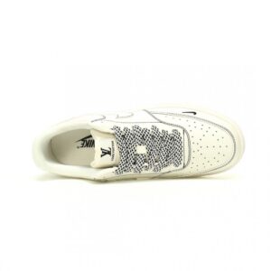 【AT11571】LV x Nike Court Vision Lowスポーツシューズ - ブラック/アイボリー | Nike x Louis Vuitton