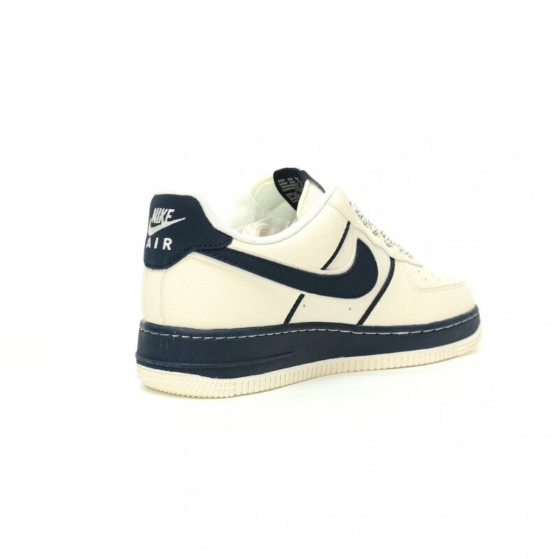 【AT11572】Stussy × Nike Air Force 1 '07 Low コラボスニーカー | Stussy x Nike