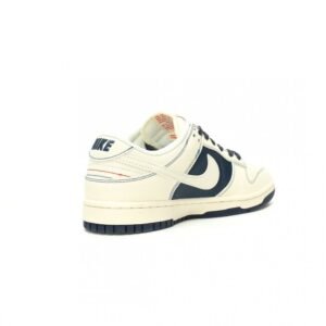 【AT11575】Supreme x Nike SB Dunk Low スニーカー レトロ美学 クラシックなストリートファッション | Nike Dunk