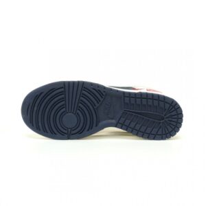 【AT11575】Supreme x Nike SB Dunk Low スニーカー レトロ美学 クラシックなストリートファッション | Nike Dunk