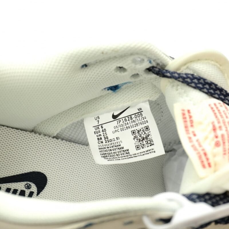 【AT11575】Supreme x Nike SB Dunk Low スニーカー レトロ美学 クラシックなストリートファッション | Nike Dunk