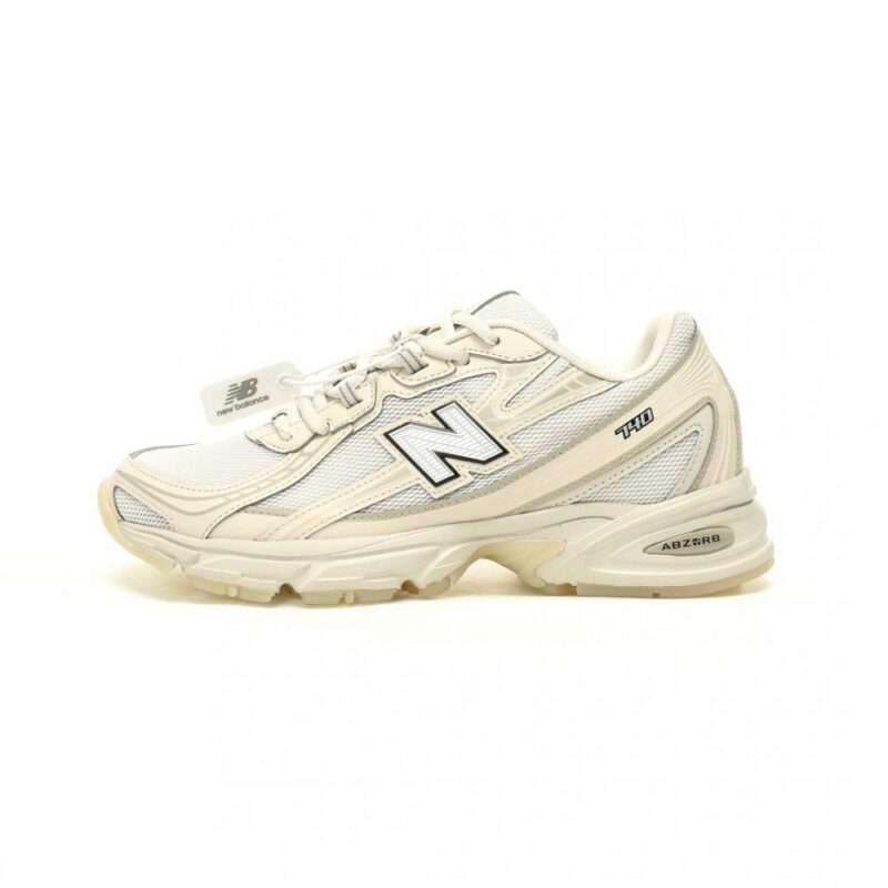 【AT11671】ニューバランス New Balance MR740 ミルクホワイト&淡いカーキ ランニングシューズ | New Balance