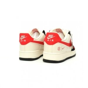 【AT11699】Supreme x Nike Air Force 1 スニーカー - ストリートファッションとスポーツの融合 | Supreme Nike