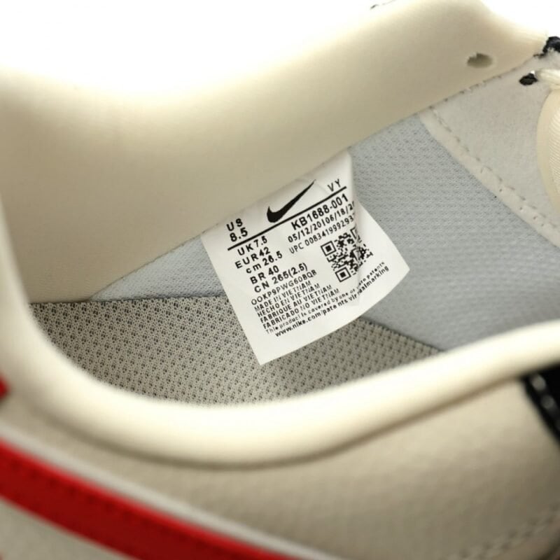 【AT11699】Supreme x Nike Air Force 1 スニーカー - ストリートファッションとスポーツの融合 | Supreme Nike