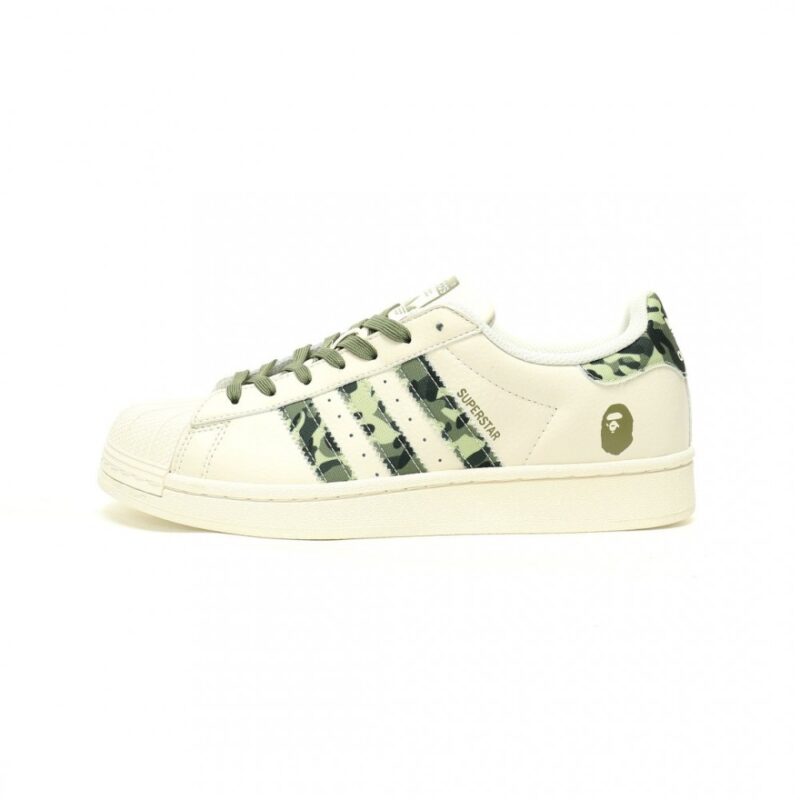 【AT11721】A Bathing Ape x Adidas Originalsのコラボレーションスニーカー | Adidas Superstar