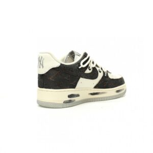 【AT11729】ナイキ×シャネルエアフォース1ローグラフィティスニーカー | Chanel x Nike