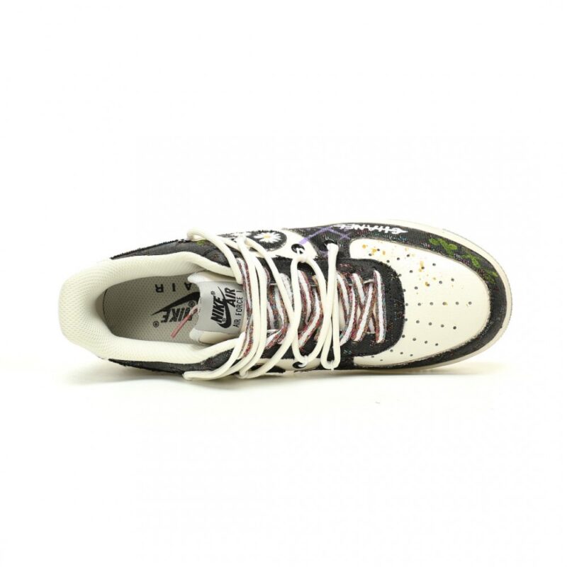 【AT11729】ナイキ×シャネルエアフォース1ローグラフィティスニーカー | Chanel x Nike