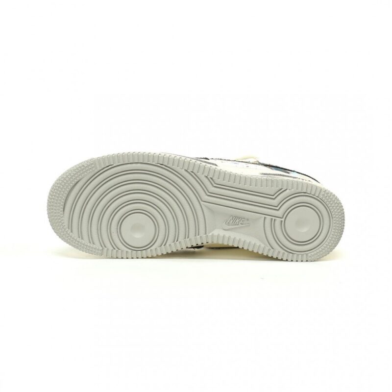 【AT11729】ナイキ×シャネルエアフォース1ローグラフィティスニーカー | Chanel x Nike