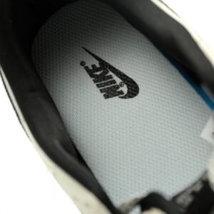 【AT11781】シュプリーム x ナイキ SB ダンク ロー スニーカー - ストリートファッションとスポーツ美学の融合 | Nike x Dunk