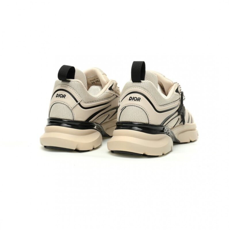 【AT11784】Dior ディオール B44 Bladeシリーズ ロートップスニーカー 高級ファッションフットウェア | Dior Paris