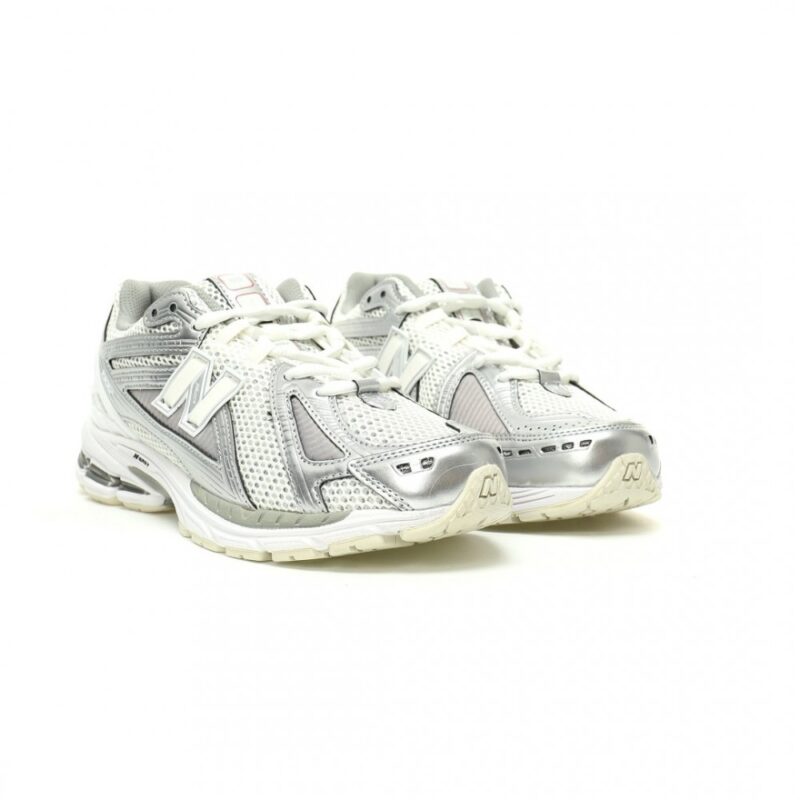 【AT11788】New Balanceニューバランス M1906Rレトロランニングシューズメタリックシルバーホワイト色 - スポーツファッションとトレンドスタイルのための理想的な選択肢 | New Balance