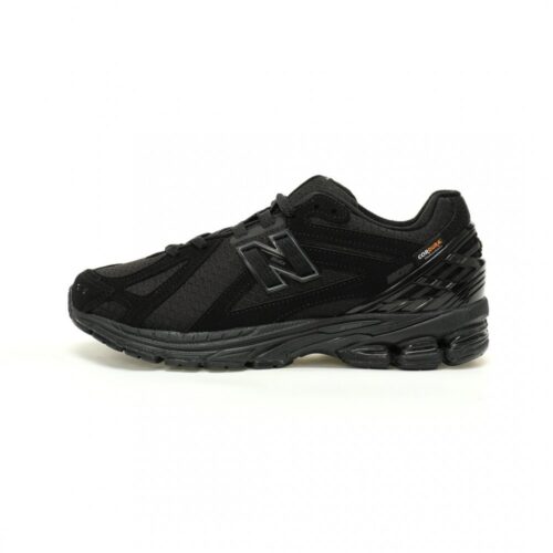 【AT11789】ニューバランス1906Rクラシックランニングシューズ - レトロデザインのブラックカイト | New Balance