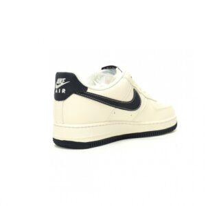 【AT11795】Gucci x Nike Air Force 1コラボスニーカー ラグジュアリーな贅沢とストリートスタイルを完璧に融合した一足 | Gucci x Nike