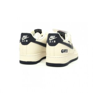 【AT11795】Gucci x Nike Air Force 1コラボスニーカー ラグジュアリーな贅沢とストリートスタイルを完璧に融合した一足 | Gucci x Nike