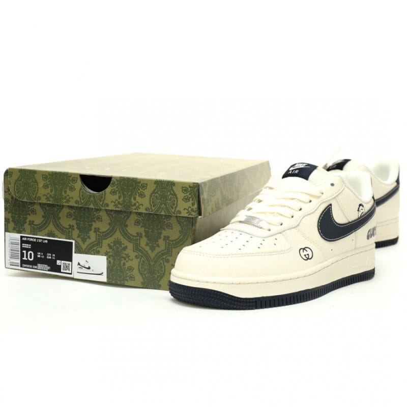 【AT11795】Gucci x Nike Air Force 1コラボスニーカー ラグジュアリーな贅沢とストリートスタイルを完璧に融合した一足 | Gucci x Nike