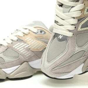 【AT11813】New Balance 9060シリーズ レトロランニングシューズ グレー＆シルバーカラー | New Balance
