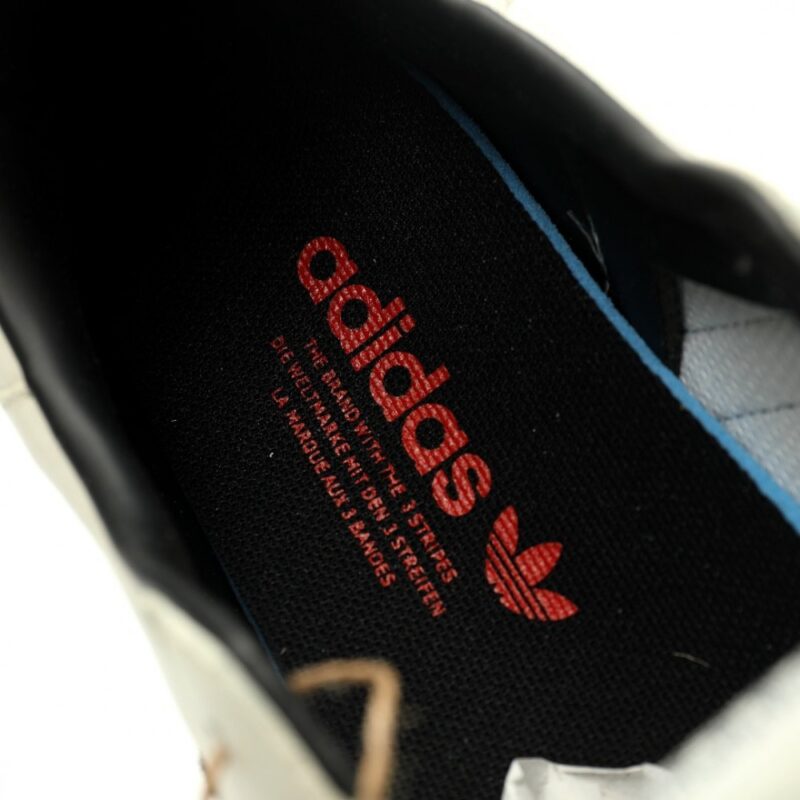 【AT11829】Supreme x アディダス Samba OG コラボスニーカー｜ファッションとスポーツを融合した限定作品 | Supreme x Adidas