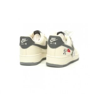 【AT11832】オフホワイト × ナイキ Air Force 1 コラボ ローカットスニーカー | Off White x Nike