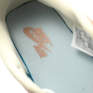 【AT11836】ナイキ エアジョーダン 1 ロー x LABUBU コラボ限定モデル | Jordan