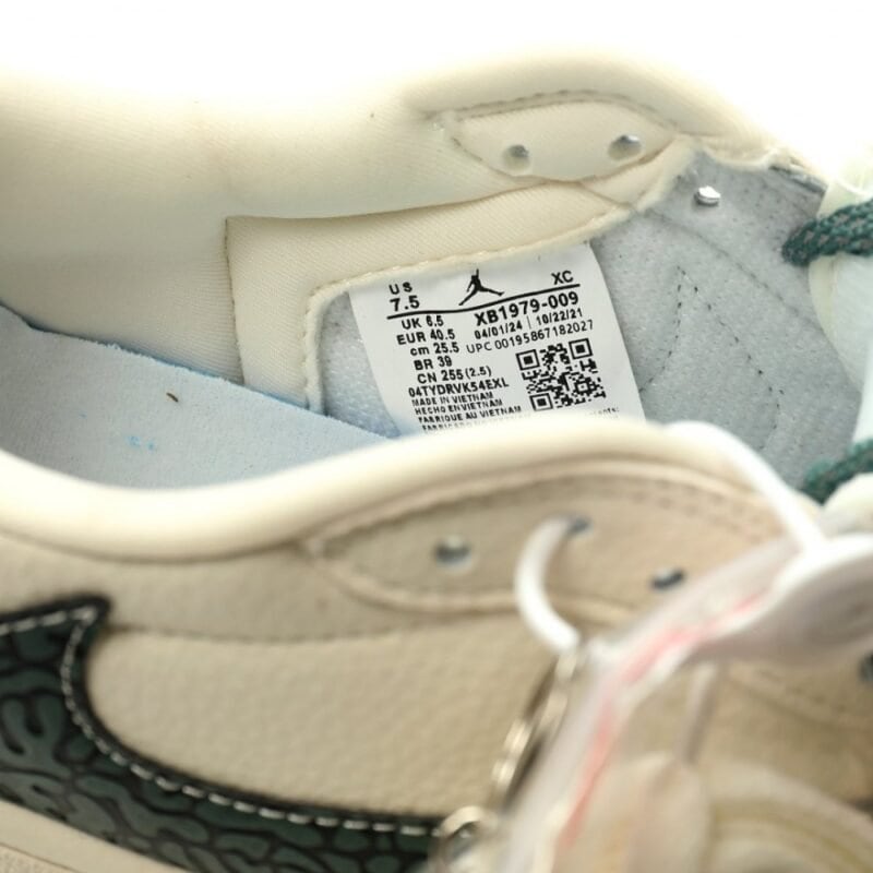 【AT11838】ルイ・ヴィトン x トラヴィス・スコット x ナイキコラボAir Jordan 1 Low | 贅沢とストリートカルチャーの融合 | Nike x Louis Vuitton