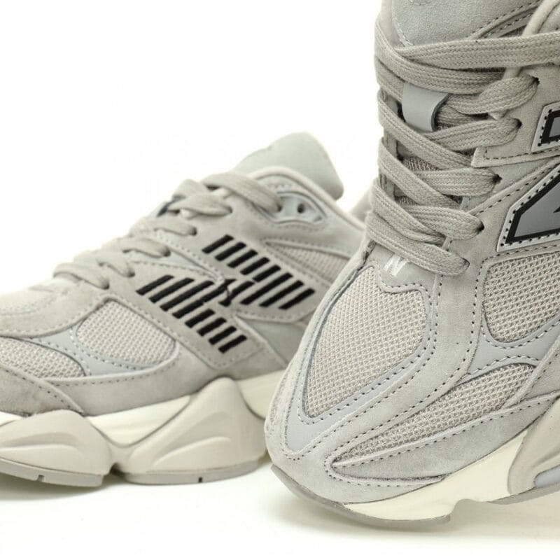 【AT11845】New Balance ニューバランス 9060シリーズ シルバーメタリックグレー スポーツカジュアルシューズ | New Balance