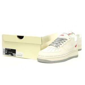 【AT11850】Supreme x Nike Air Force 1 07 Low コラボクラシック クリームグレー限定アイテム | Supreme x Nike