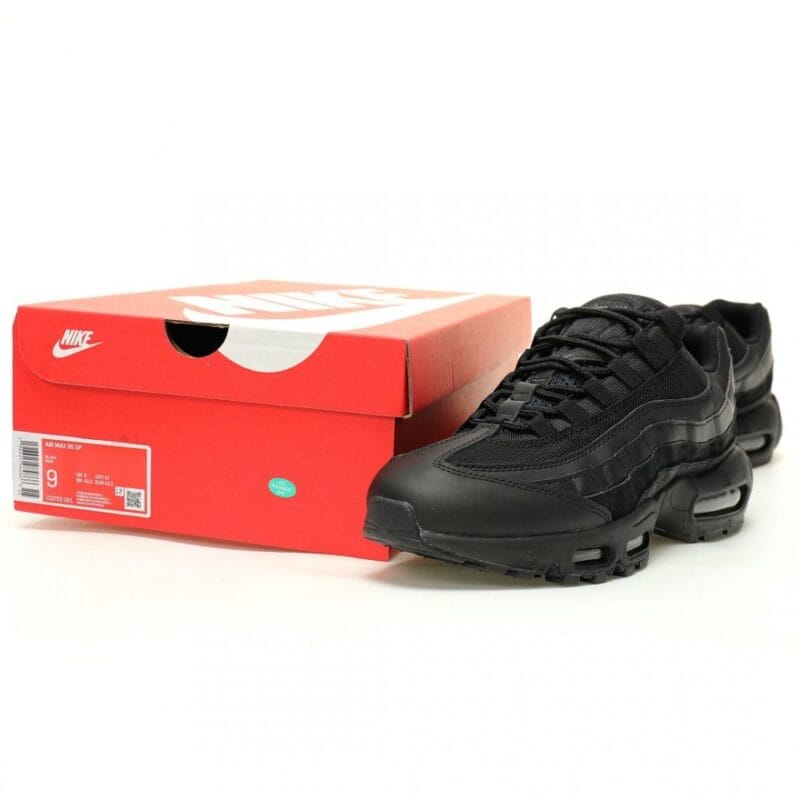 【AT11878】ナイキ Air Max 95 Essentialブラックソウル 革命的なストリートファッション | Nike x Air Max