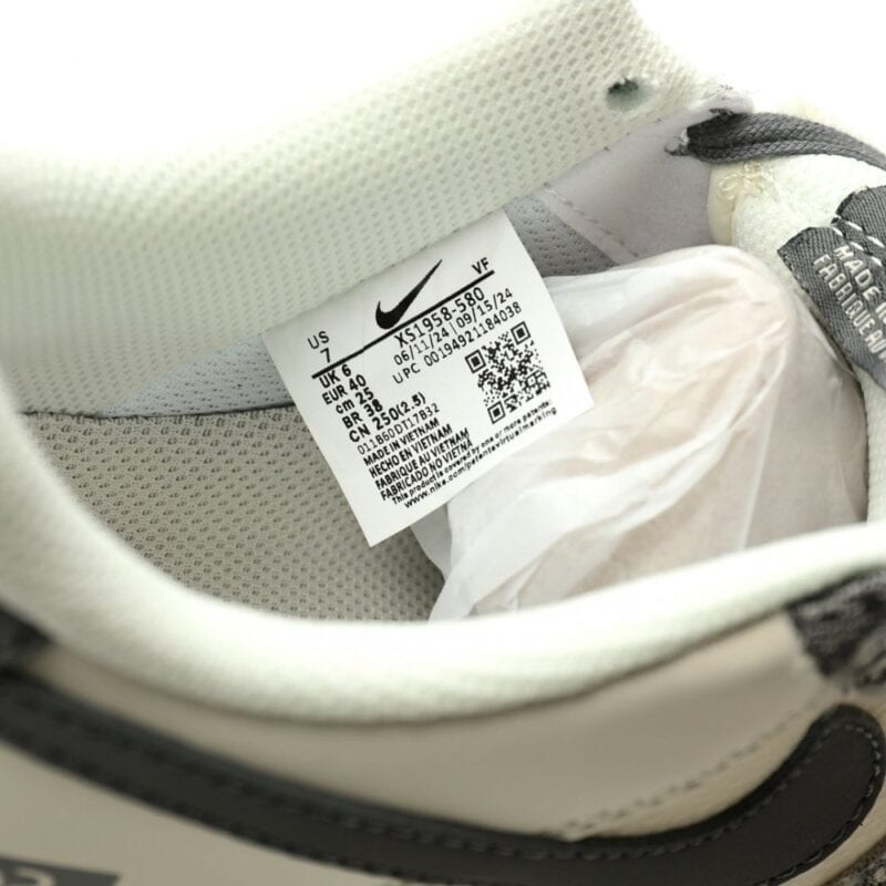 【AT11905】ナイキ・プラダコラボAir Force 1 x Dior カスタムスニーカー | Nike x Air Force 1