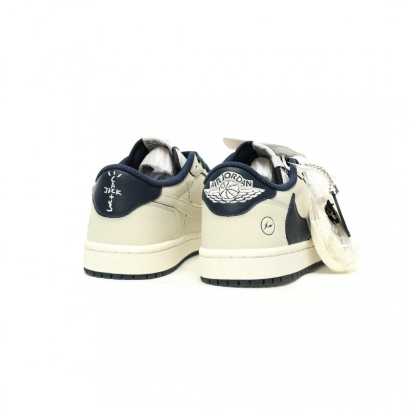 【AT11910】NIKE × Fragment Design × トラビス・スコット 三つ巴コラボシューズ | Fragment Design x Nike